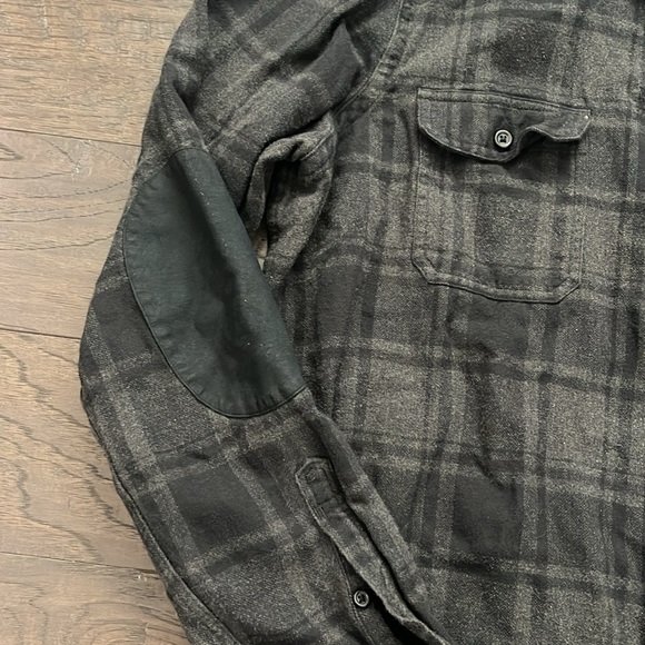 John W. Nordstrom Men’s Flannel Button Down Shirt Size Large Black and Gray - Picture 5 of 5